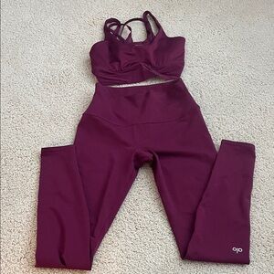 Alo yoga maroon workout set